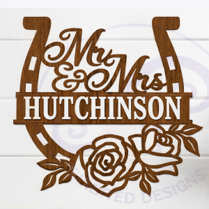 Mr & Mrs Horseshoe Plaque – Natural Oak Finish